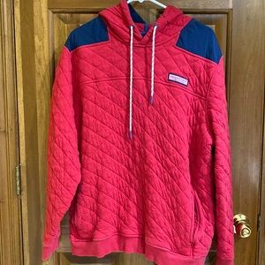 Vinyard vines quilted hoodie with pockets.  size large.  red with navy accents